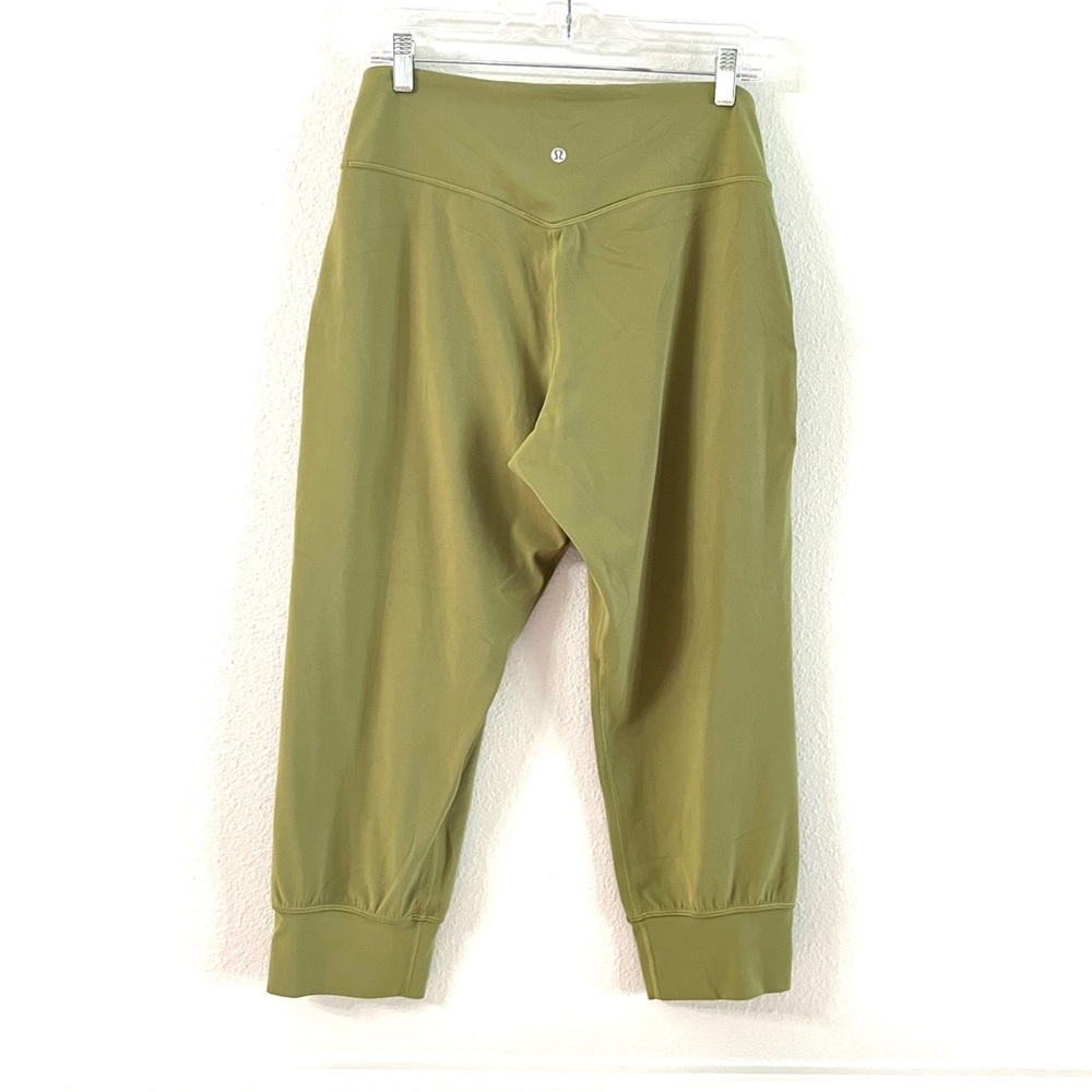 🍋LIKE NEW Condition Lululemon Align Cropped Jogger